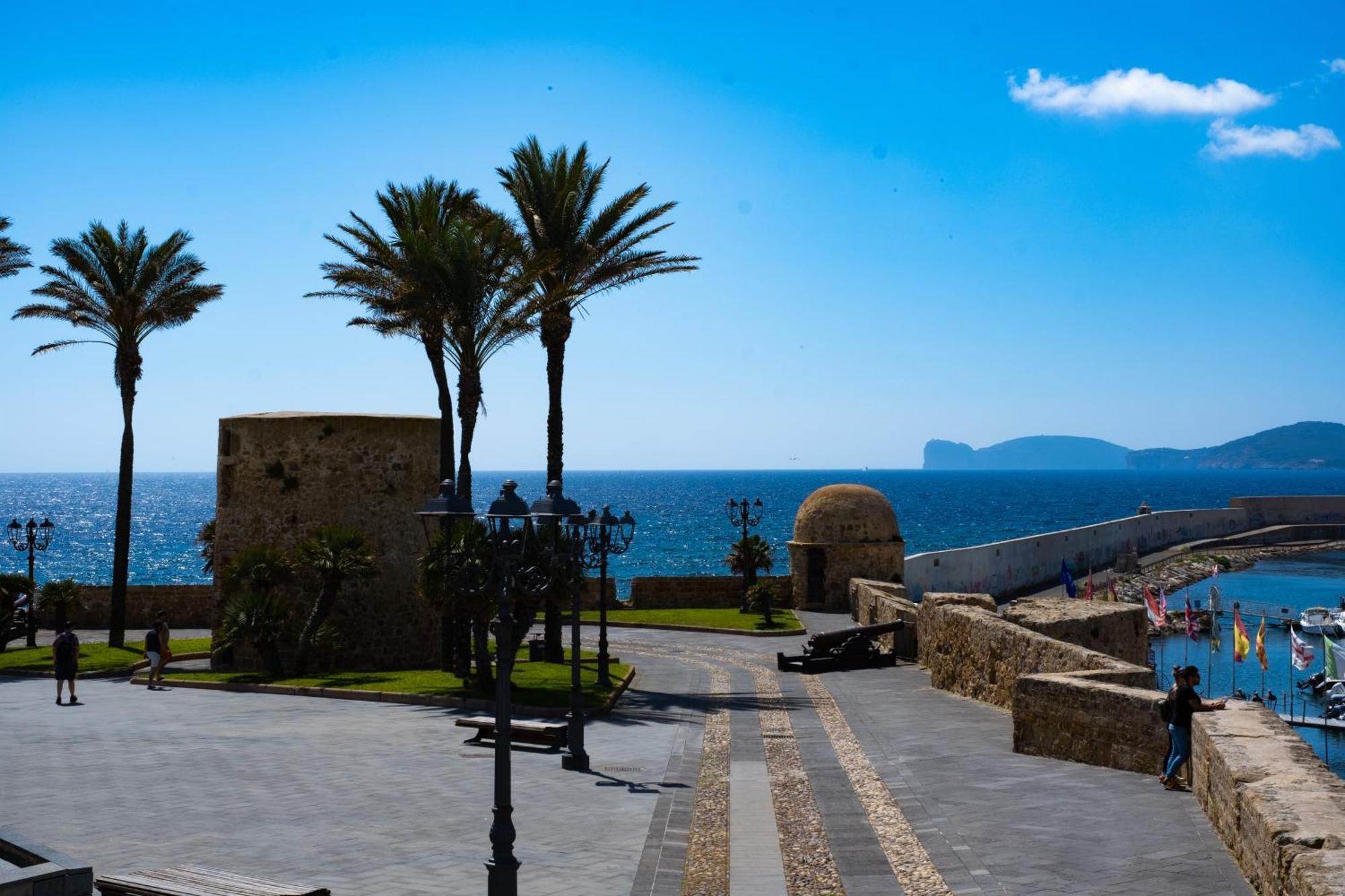 Filipp'S House Boat Hotel Alghero Kültér fotó